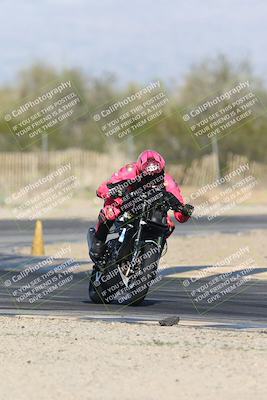 media/Jan-15-2026-Racers Edge (Thu) [[dfebeb70ab]]/2-A Group/Session 5 Turn 2/